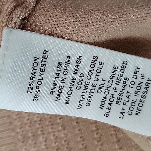 89th + Madison sweater - Picture 7 of 7